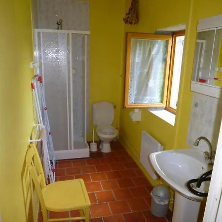 Holiday home Confortable Avec Jardin, Barbecue Et Cheminees - Proche De Vichy Et Activites Karting - Fr-1-489-170 *
